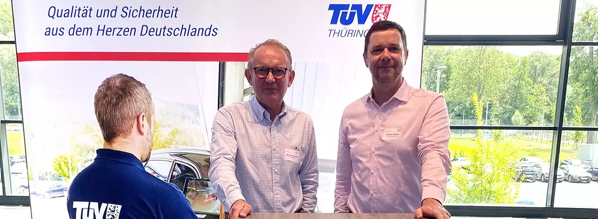 Info-Stand des TÜV Thüringen auf dem Branchentag Automotive